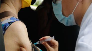 São Paulo abre novos pontos de vacinação para evitar aglomerações