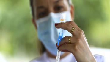 Covid-19: governo espera antecipar entrega de vacinas já contratadas