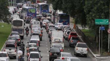 Greve do Metrô faz prefeitura de São Paulo suspender rodízio de carros
