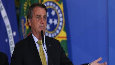 Bolsonaro tem melhora no quadro clínico mas segue sem previsão de alta