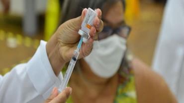 Rio entrega hoje mais de 725 mil doses de vacinas contra a covid-19