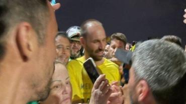 Eduardo Bolsonaro acompanha manifestantes em Brasília