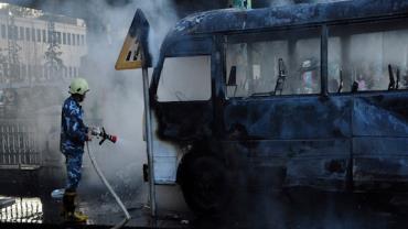 Explosão em ônibus militar mata ao menos 13 na Síria