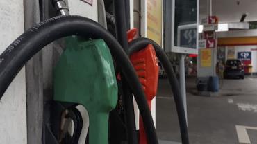 Preços de gasolina e diesel aumentam nas refinarias nesta terça-feira (26)