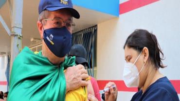 Capital paulista inicia aplicação de terceira dose de vacina contra a Covid-19