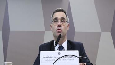 CCJ do Senado aprova indicação de André Mendonça para o STF