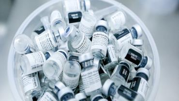 Ômicron: Anvisa pede dados sobre vacinas já autorizadas no país