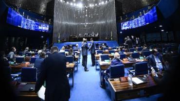 Senado aprova medida provisória que cria Auxílio Brasil