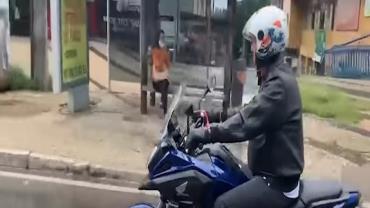 Bolsonaro faz passeio de moto no Distrito Federal