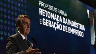 Bolsonaro recebe da CNI 44 propostas para a retomada da indústria e do emprego em 2022