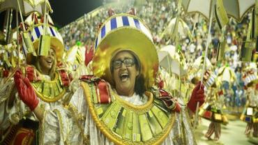 Anvisa e FioCruz prezam por cautela, mas consideram cedo para cancelar o Carnaval
