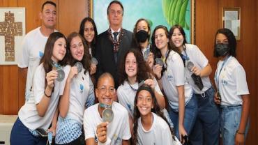 Presidente recebe no Planalto atletas que disputaram Jogos Escolares