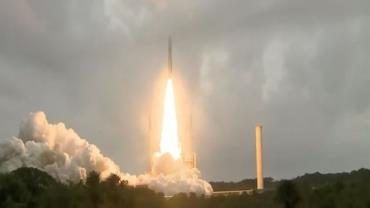 Nasa lança com sucesso supertelescópio James Webb