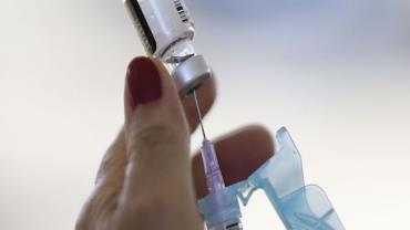 Covid-19: mundo ultrapassa 10 milhões de doses de vacinas aplicadas