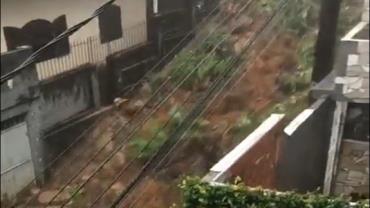 Rio: chuva causa inundações em Petrópolis