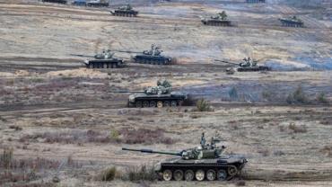 Rússia e Belarus decidem manter exercícios militares próximos da Ucrânia