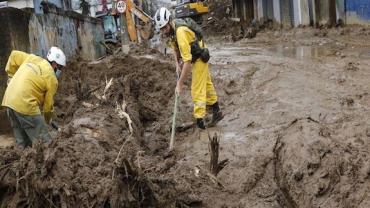 Em 8º dia de buscas em Petrópolis, número de mortes sobe e ainda há diversos desaparecidos