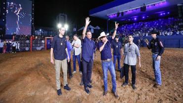 Presidente Jair Bolsonaro visita o interior do Paraná