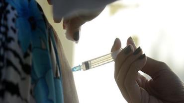Covid-19: Fiocruz alerta para estagnação na cobertura vacinal