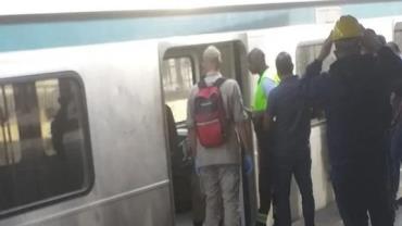Homem é assassinado em trem no Rio de Janeiro