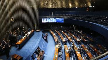 Senado aprova PEC que reajusta o valor do Auxílio Brasil