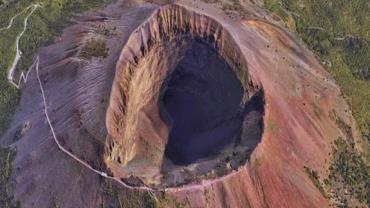 Turista cai em cratera após tirar selfie na Itália