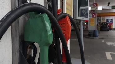 Preço da gasolina recua pela quarta semana seguida