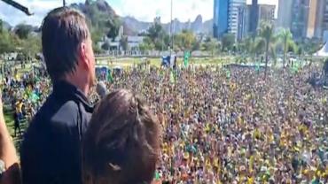 Bolsonaro participa da Marcha para Jesus no Espírito Santo