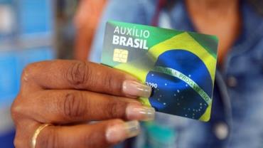 Caixa paga Auxílio Brasil a beneficiários com NIS de final 5 nesta segunda (15)