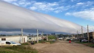 Nuvem de rolo é registrada em cidades do Uruguai