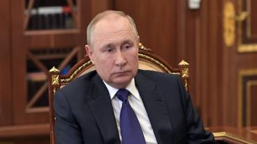 Putin anuncia auxílio a refugiados ucranianos na Rússia
