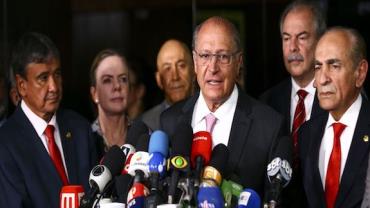 Alckmin negocia com Comissão de Orçamento nesta terça-feira (8)