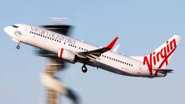 Peça de avião se desprende, fura fuselagem e fere 3 passageiros em voo na Austrália