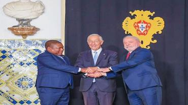 Em Lisboa, Lula é recebido pelo presidente de Portugal