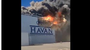 Vídeo: incêndio atinge loja da Havan em Vitória da Conquista, na Bahia