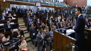 Eduardo Leite é empossado governador do Rio Grande do Sul