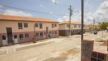 Após anos de espera, conjuntos habitacionais são entregues na Bahia