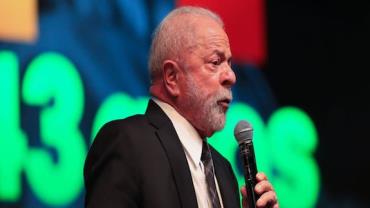 Lula anuncia reajuste em bolsas de graduação, pós, iniciação científica e Bolsa Permanência