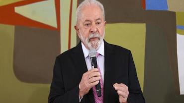 Lula confirma reajuste do salário mínimo e aumento da faixa de isenção do IR