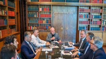 Lula se reúne com ministros para tratar da ajuda ao litoral de SP