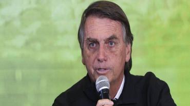 PF pode ouvir Bolsonaro no exterior sobre inquérito dos atos golpistas