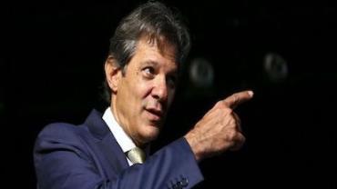 "Ninguém ganha presente de R$ 16 milhões", diz Haddad sobre joias para família Bolsonaro