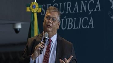 Flávio Dino anuncia medidas para segurança nas escolas