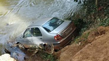 Polícia busca homem acusado de jogar família em rio no estado de Goiás