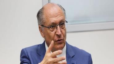 Alckmin anuncia desconto em impostos para carros de até R$ 120 mil