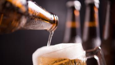 Dia da cerveja: bebida amada pelos brasileiros pode fazer bem para saúde