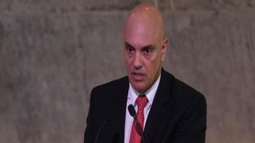 Moraes diz que desinformação na internet põe em risco a democracia