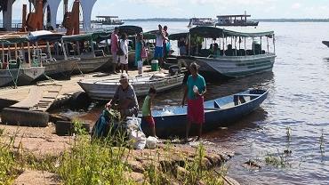 Manaus decreta emergência por causa da seca que afeta o Rio Negro