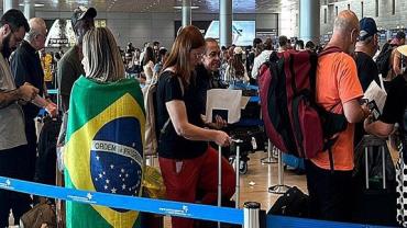 Chega a Brasília primeiro avião trazendo brasileiros de Israel