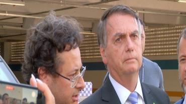 "Delação ou colaboração", questiona Bolsonaro sobre depoimento de Mauro Cid